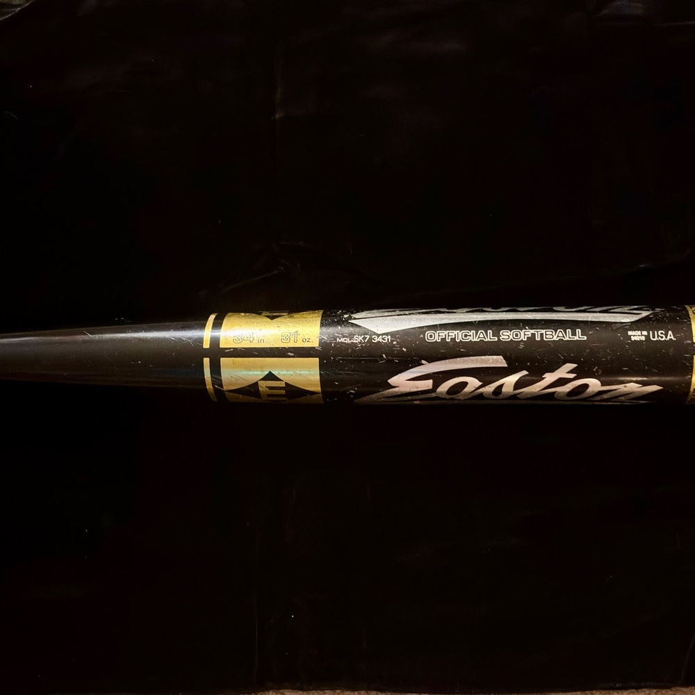 Easton MDL-SK7 3431 Softball Bat 34" 31 oz End Loaded Light Weight Bat. Made USA
